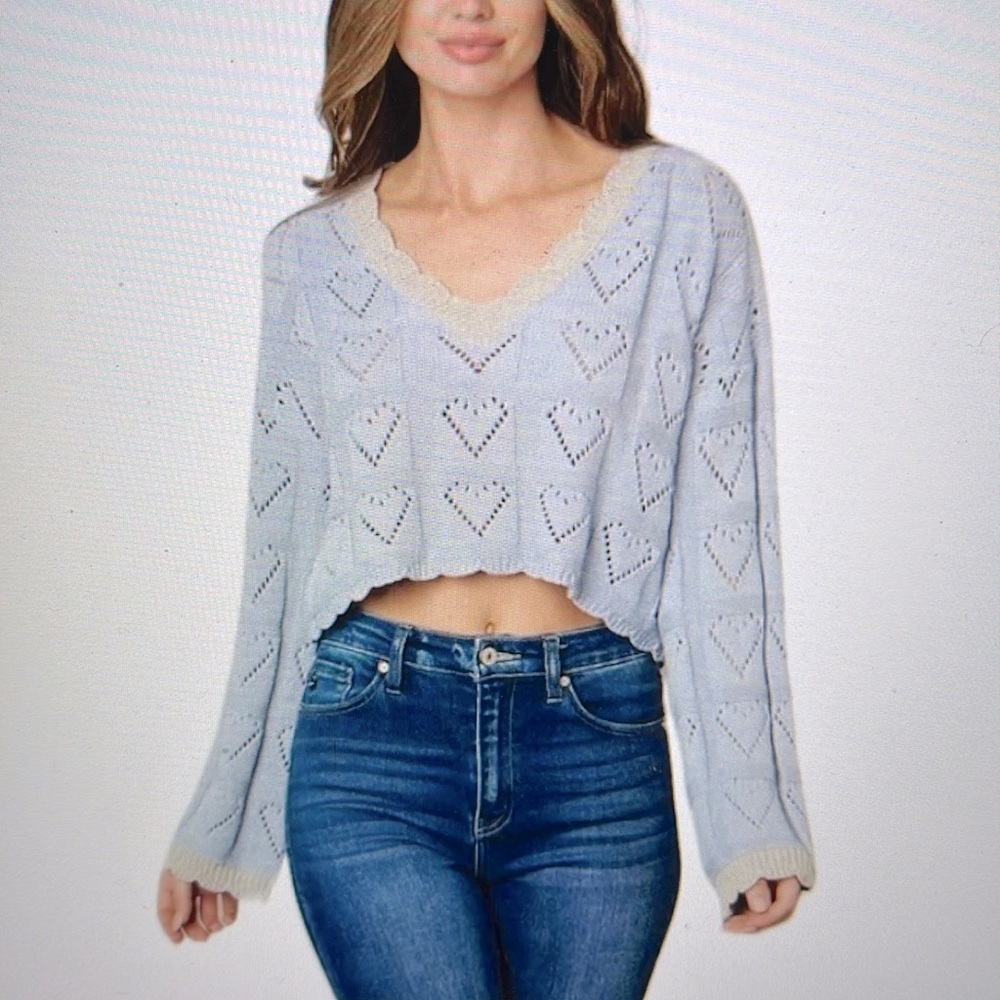 Sweetheart Cropped V-Neck Two-Toned Laser Cut Heart ❤️ Design Soft Sweater NWT